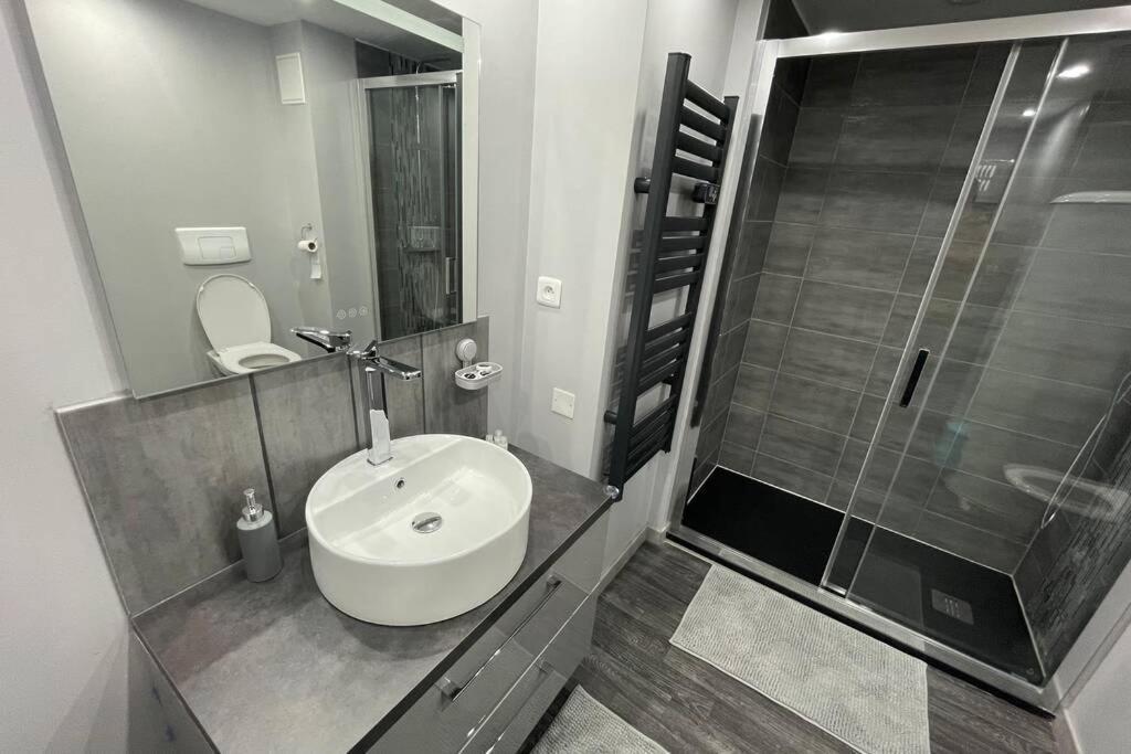 Appartement Cosy, Wifi Gratuit,5 Min De La Gare Μπουλόν-Σιρ-Μερ Εξωτερικό φωτογραφία